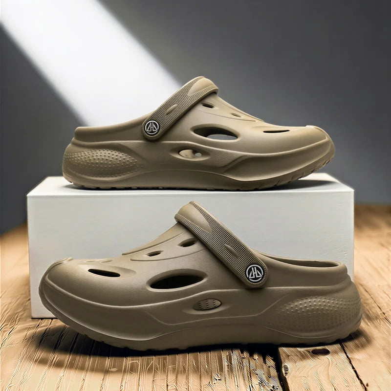 Summer Men's Beach Clogs Outdoor Slippers EVA Soft Slides Breathable Sandals Men Casual Water Garden Shoes Male Beach Slippers